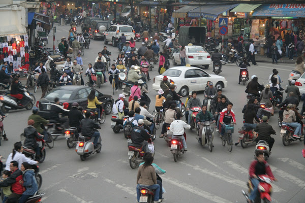 4 Negara Dengan Pengendara Motor Yang Paling Tidak Taat Aturan