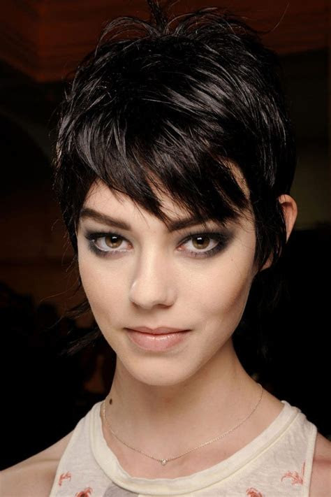 la coupe courte femme  passe en version feminine