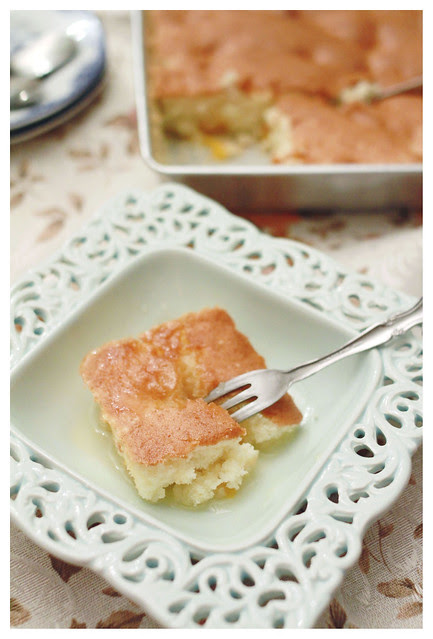 Canned Peach Syrupy Cake