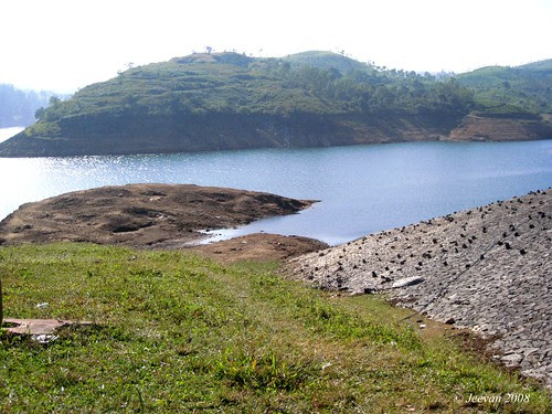 Sholayar Dam