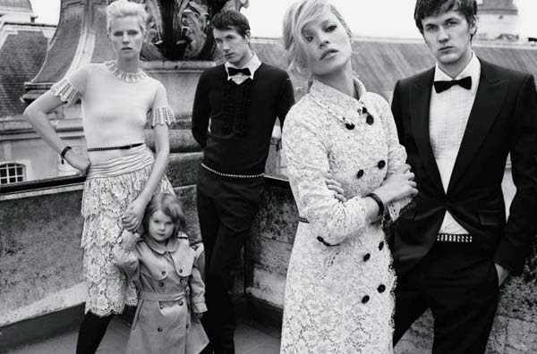http://img.dailymail.co.uk/i/pix/2006/06/mossburberry260606_600x396.jpg