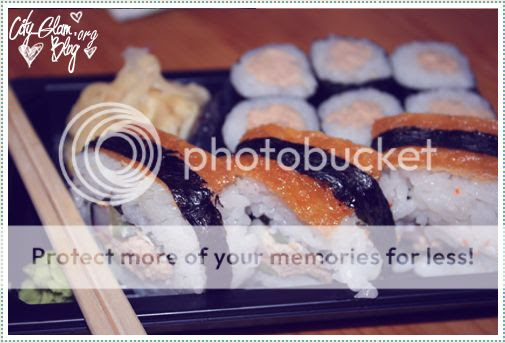 http://i402.photobucket.com/albums/pp103/Sushiina/Daily/daily_sushi.jpg