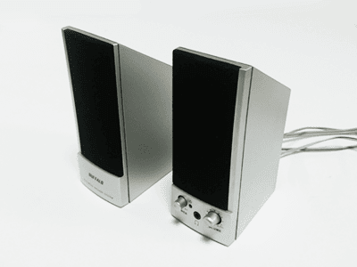 パソコン用スピーカーからバリバリという異音発生 評判のスピーカーを買いました 優柔不断流の買物道