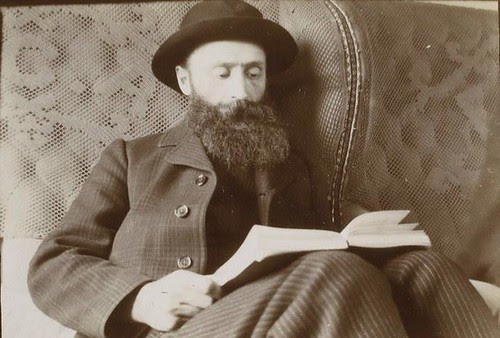 Édouard Vuillard viajando por España en tren en el invierno de 1901. Fotografía del príncipe de Rumanía Emmanuel Bibesco. Museo D´Orsay. 