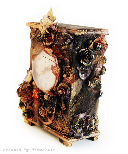 Halloween Clock - Prima