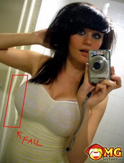 photoshop fails girls. 2011 Fat Girl Photoshop Fail