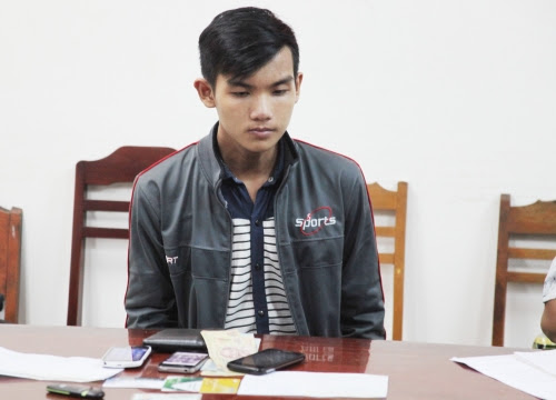 Bắt nam SV quay lén 40 clip cảnh 17 nữ sinh tắm rồi tống tiền - 1