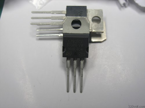 stmicroelectronics-lm7805