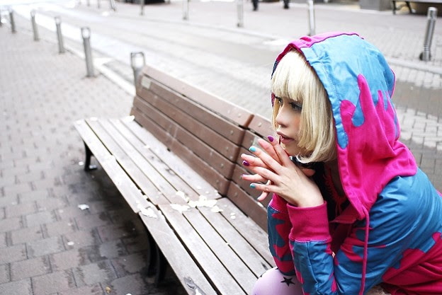 派手色の可愛い服 着た事な 写真共有サイト フォト蔵