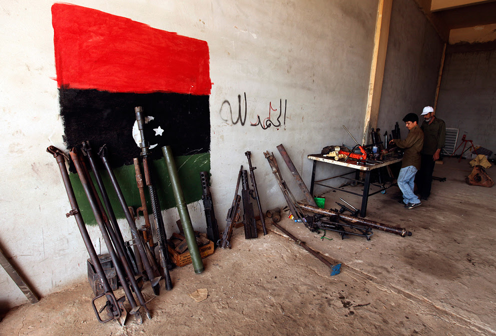 Libya senjata pemberontak DIY