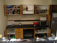dee's kitchen: Cabinets Expose!