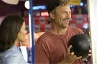 Swing Vote - Is Kevin Costner gonna strike this lovely woman? ;-p