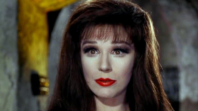 IMG FENELLA FIELDING, English Stage, Ffilm and Television Actress