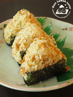 Salmon Onigiri (Rice Ball)