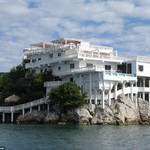 Gorgeous Pictures of the Dunbar Rock Villa in the Caribbean8