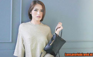 INILAH 3 Artis Cantik Yang Ternyata Menjadi Seorang Ibu Asi