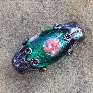 Bead 21
