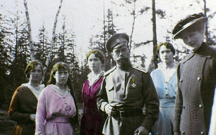 Tsar Nicholas II with His Daughters