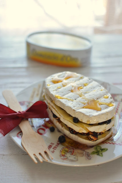 Terrina di Camoscio d'Oro Affumicato con Mirtilli e Nocciole caramellate al Tartufo