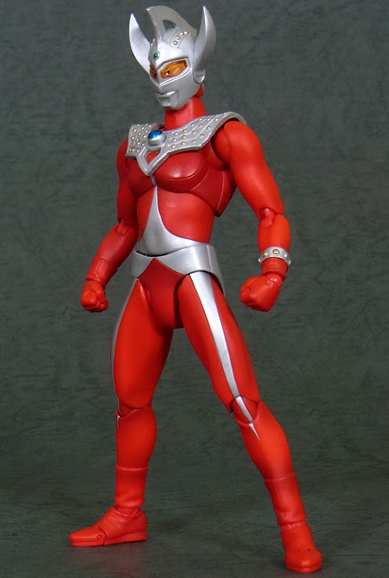 Ultra Act ウルトラマンタロウ レビュー