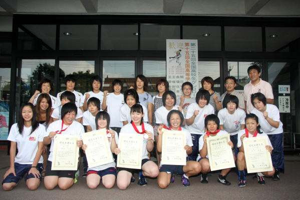 特集 高校女子レスリング の東日本の横綱へ 東京 安部学院が４階級制覇
