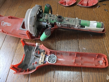 エレクトロラックス社のエルゴラピード プラス Zb2904xのバッテリーの寿命がきたので 修理依頼をしてみました おでかけ