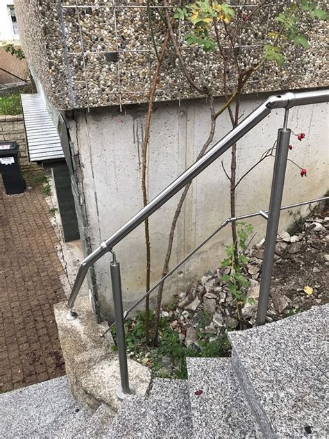 handlaeufe gelaender aus edelstahl