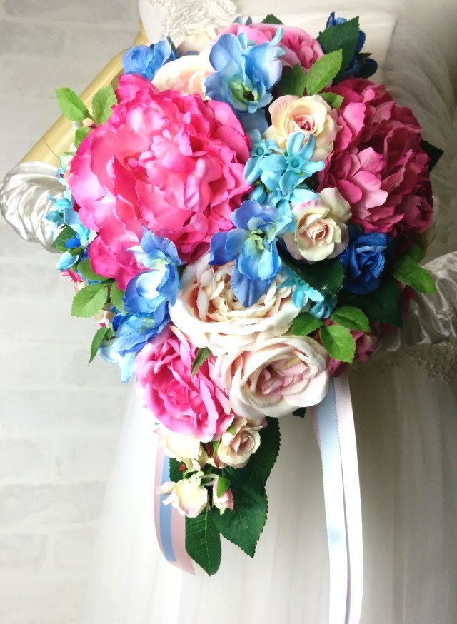 a0004 芍薬とデルフィニウム 薔薇の華やかティアドロップブーケ 結婚式 ブーケ ウエディングブーケ ブライダルブーケ アートフラワーブーケ 造花 は アトリエミント 大阪