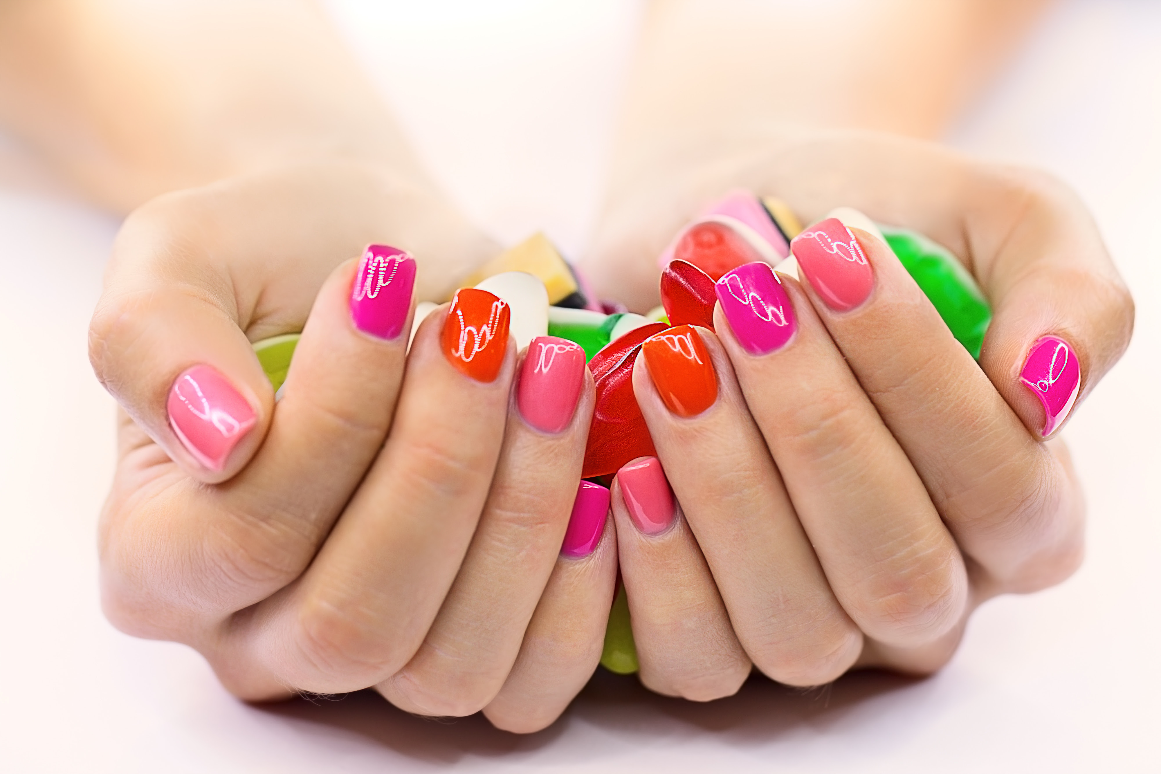 2 Natural homemade recipes for Cracked nails!