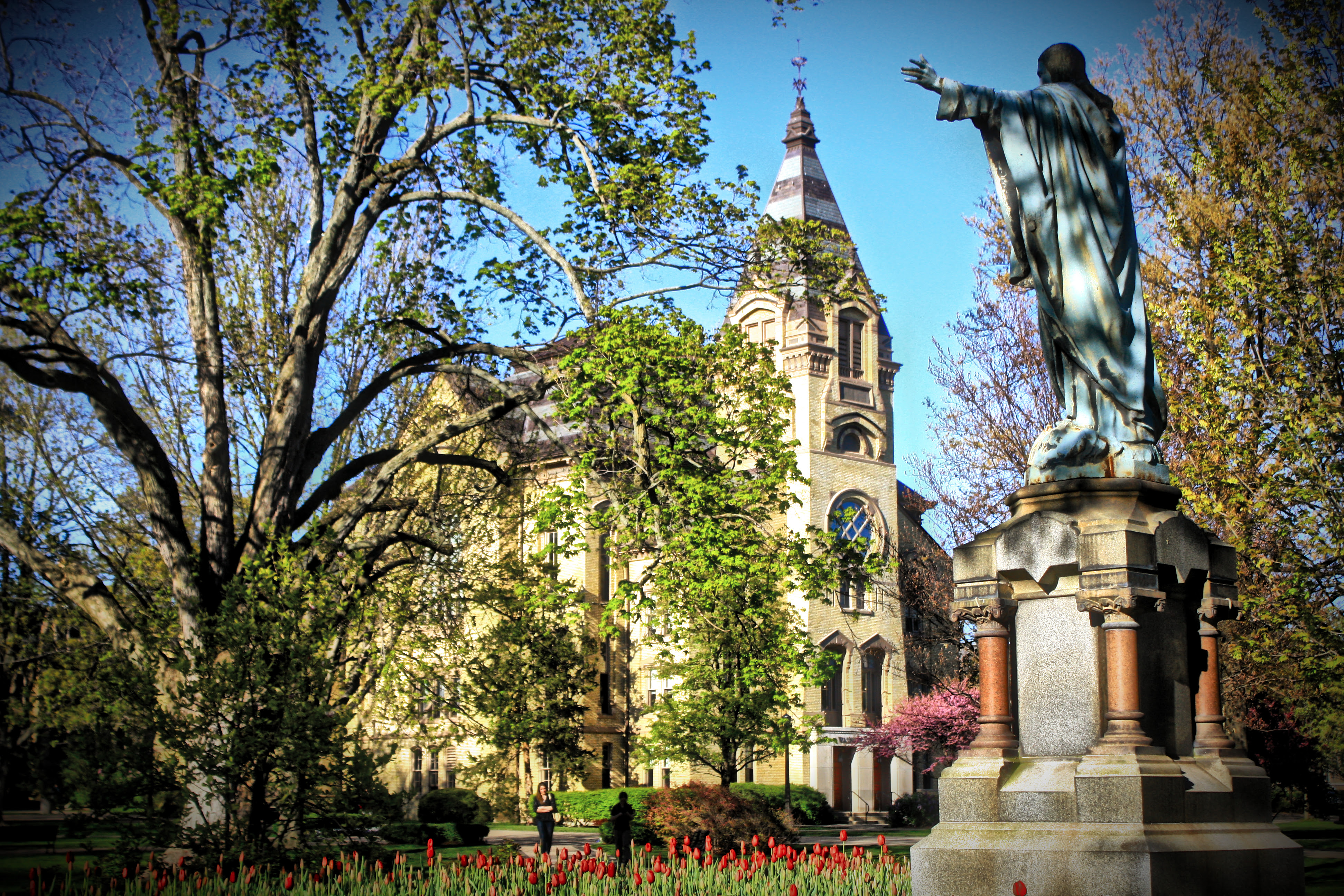 File:University of Notre Dame's God Quad.JPG - Wikimedia Commons