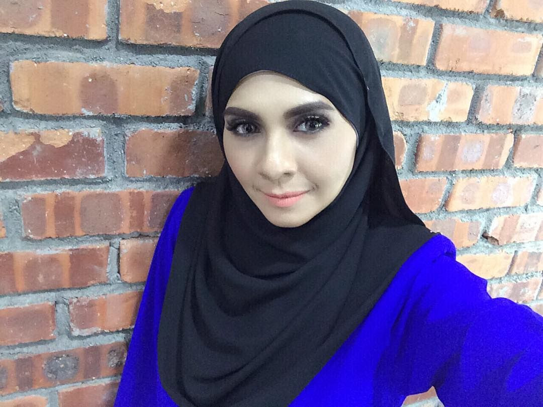 Zizi Kirana Jilbab  Azhan.co