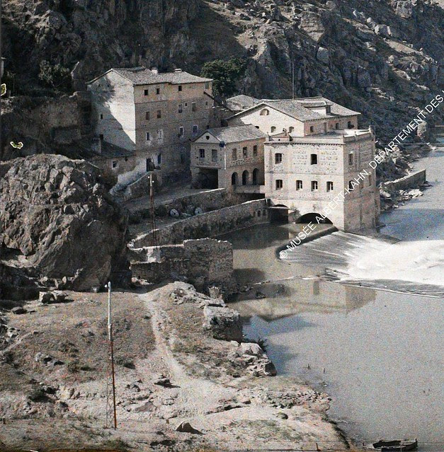 Construcciones para la generación de electricidad en el rio Tajo entre el 15 y el 17 de junio de 1914. Autocromo de Auguste Léon (detalle). © Musée Albert-Kahn - Département des Hauts-de-Seine 