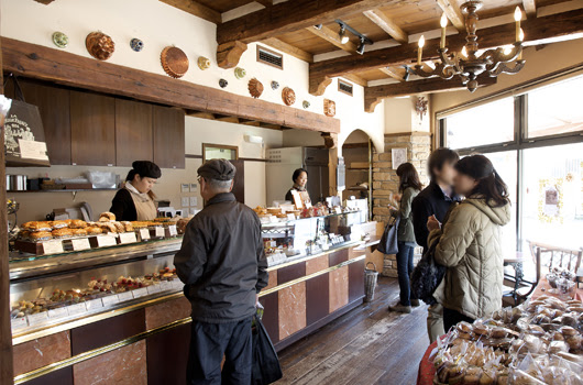 千歳烏山 出来立てモンブランに7色のクリームソーダ 名物スイーツに出会えるカフェ５選 Favy ファビー