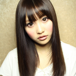 ゆるふわ 強め 黒髪パーマのヘアスタイル 髪型カタログ かわいいミディアム セミロング ショート ボブのヘアアレンジ特集 Bijoh ビジョー