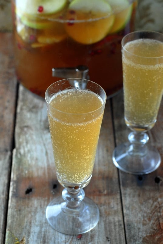 Download Sparkling Apple-Pear Mock Sangria {with options to spike it!}