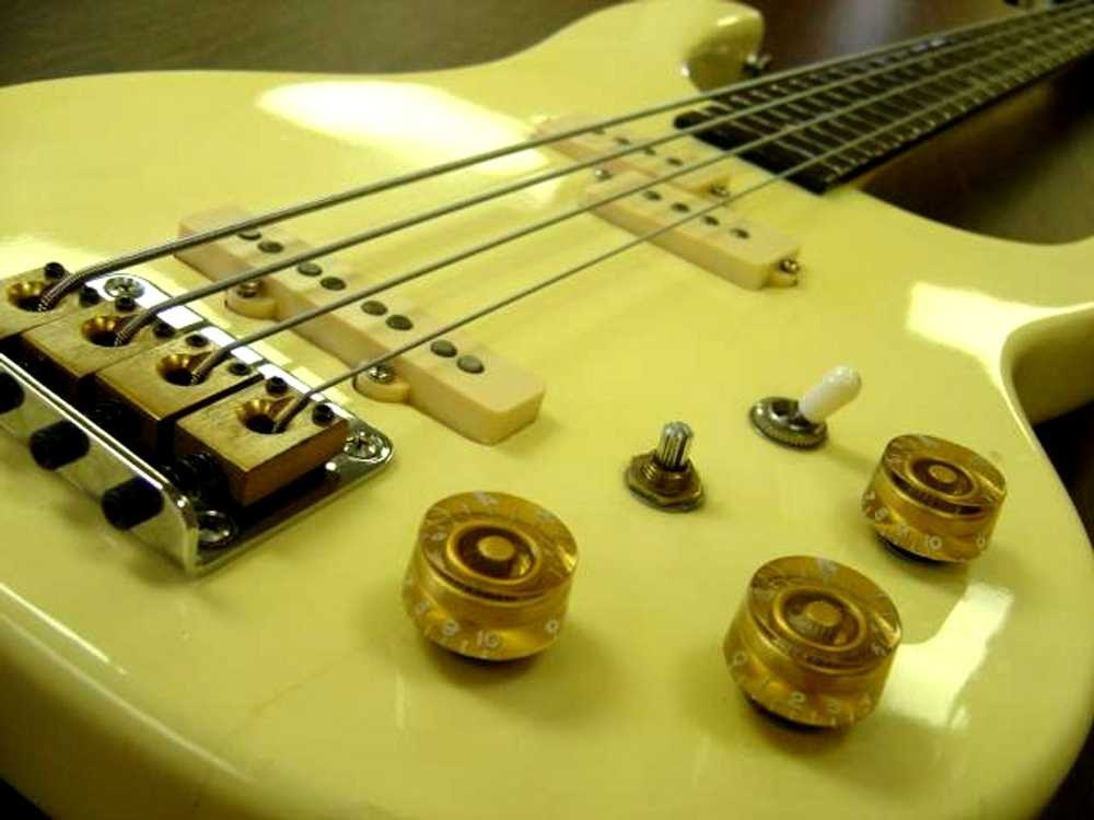 wallpaper guitar bass. MySpace Electric Bass Guitar