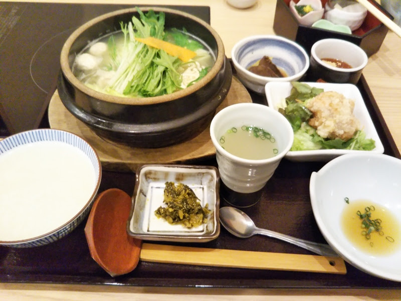 博多駅近でおすすめ水炊きランチ お一人様ok 華味鳥筑紫口店に行ってきた