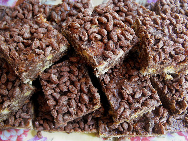 Quadrados de salame com cereais
