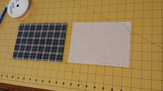 curved Zipper pouch