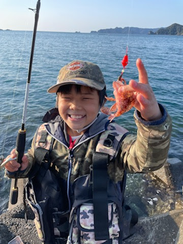 三重春イカエギング アジング釣行 青物も飛び出す な感じ藻の調査してきました ３月 ヒラマサとアオリイカを求めて