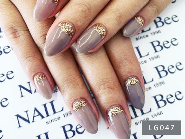 ラメグラデーション ネイルデザイン ネイル アイラッシュbee ビー