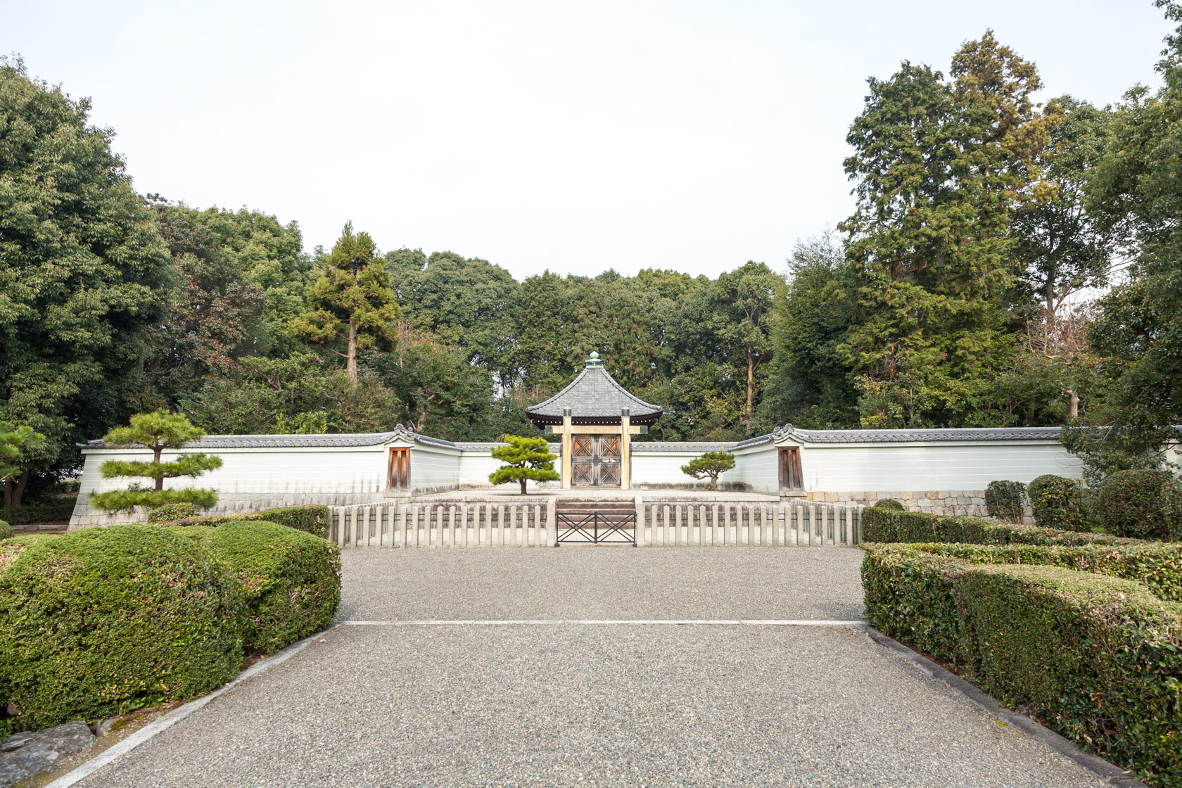 後深草天皇 深草北陵 徘徊の蔵書棚