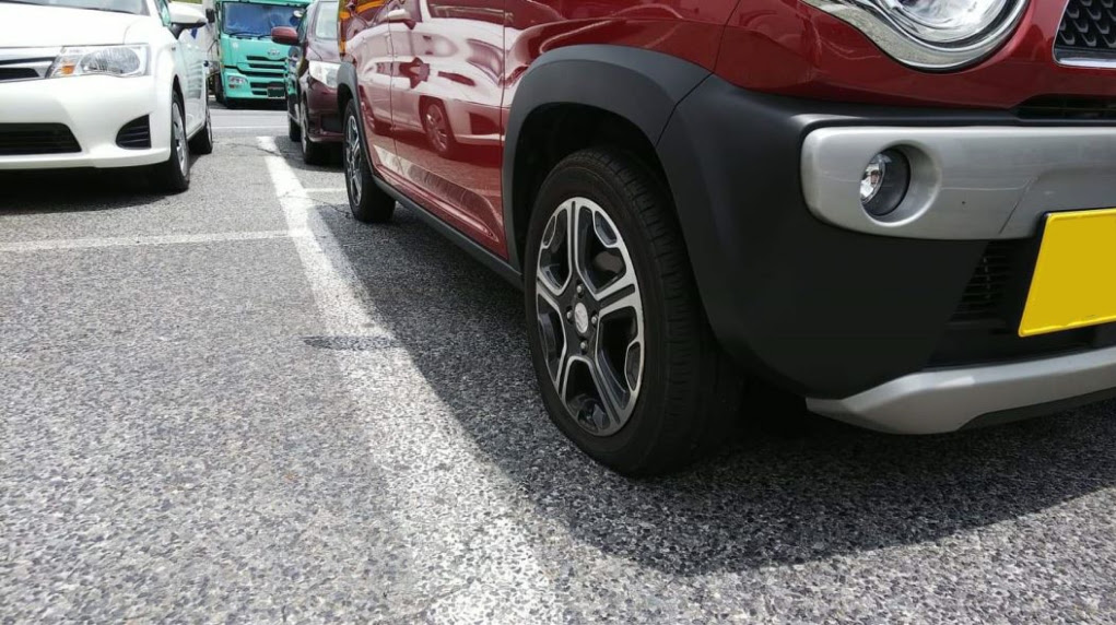 自動車体験談 車のタイヤがパンク スペアタイヤ無しの時のロードサービス対応手順