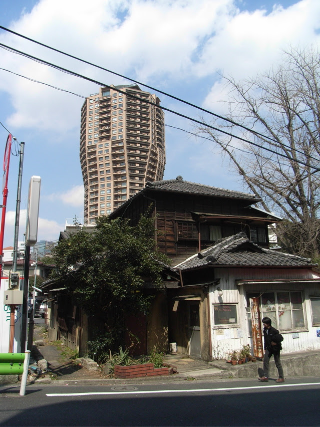 江戸坂道散歩 28 港区 仙台坂 日向坂 神明坂 綱の手引き坂 綱坂 Now And Then