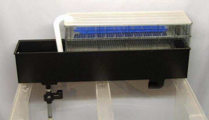 ６０センチ水槽用３段式濾過槽の上部フィルター