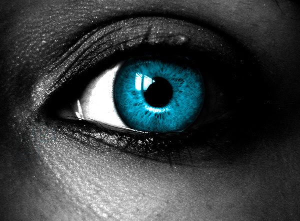Eye  by flyingstring 34 Beautiful Digital Eyes