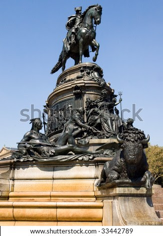 Phila  Museum on Philadelphia Museum Of Art Fountain Stock Photo 33442789