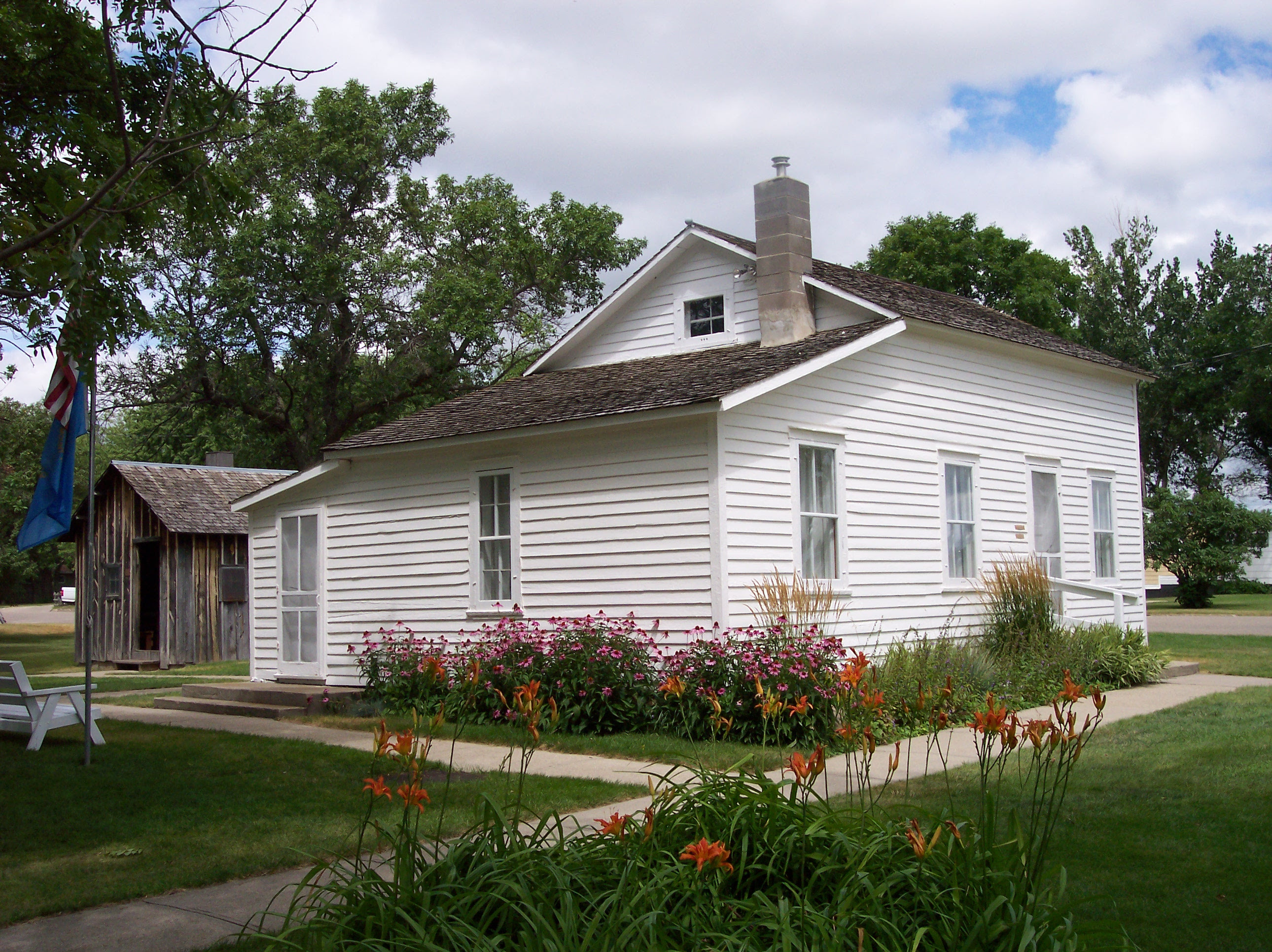 Magnificent Little House On the Prairie Laura Ingalls Wilder 2580 x 1932 · 1630 kB · jpeg