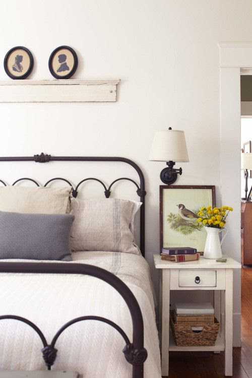 37 Farmhouse Bedroom Design Ideas that Inspire - DigsDigs