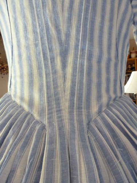 Blue striped linen gown, 1770-1780